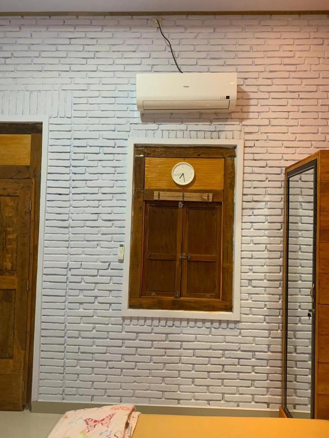 Djoglo Djatimalang Guesthouse 블리탈 외부 사진
