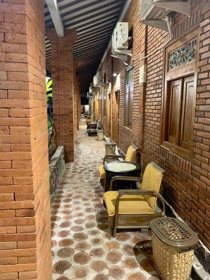 Djoglo Djatimalang Guesthouse 블리탈 외부 사진